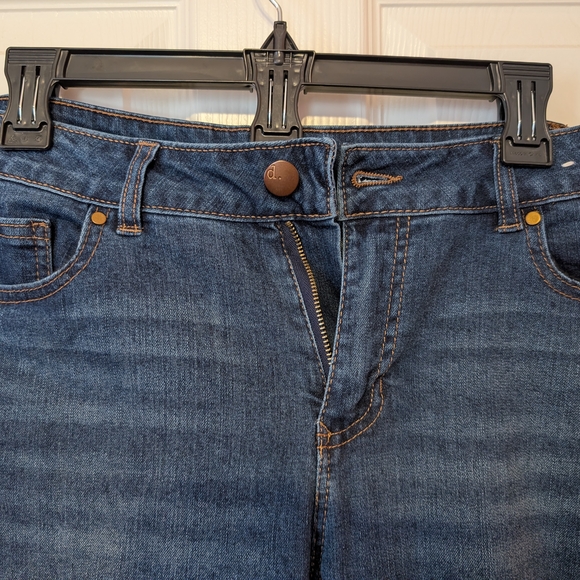 D. Jeans Women's Cropped Denim Jeans, Size 8, EUC - Picture 3 of 6